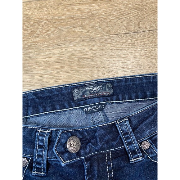 Silver Tuesday Jeans Women's 27x31 Blue Medium Wash Tuesday Boot Cut Jeans - Picture 4 of 9